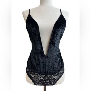 Fredrick's of Hollywood Black Lace & Velour Teddy Romper Women's Large Sexy